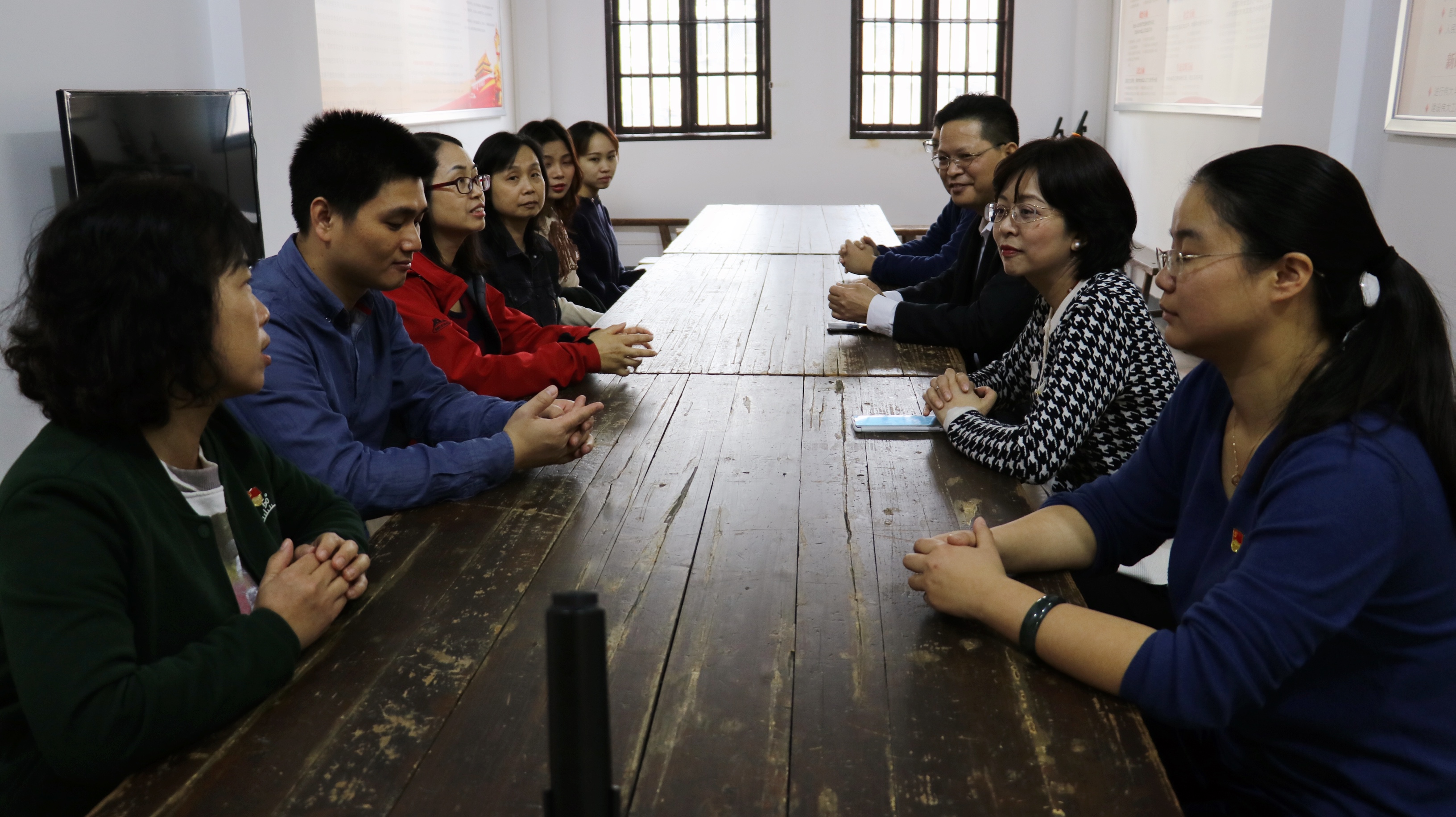 現(xiàn)場討論學習 現(xiàn)場討論學習